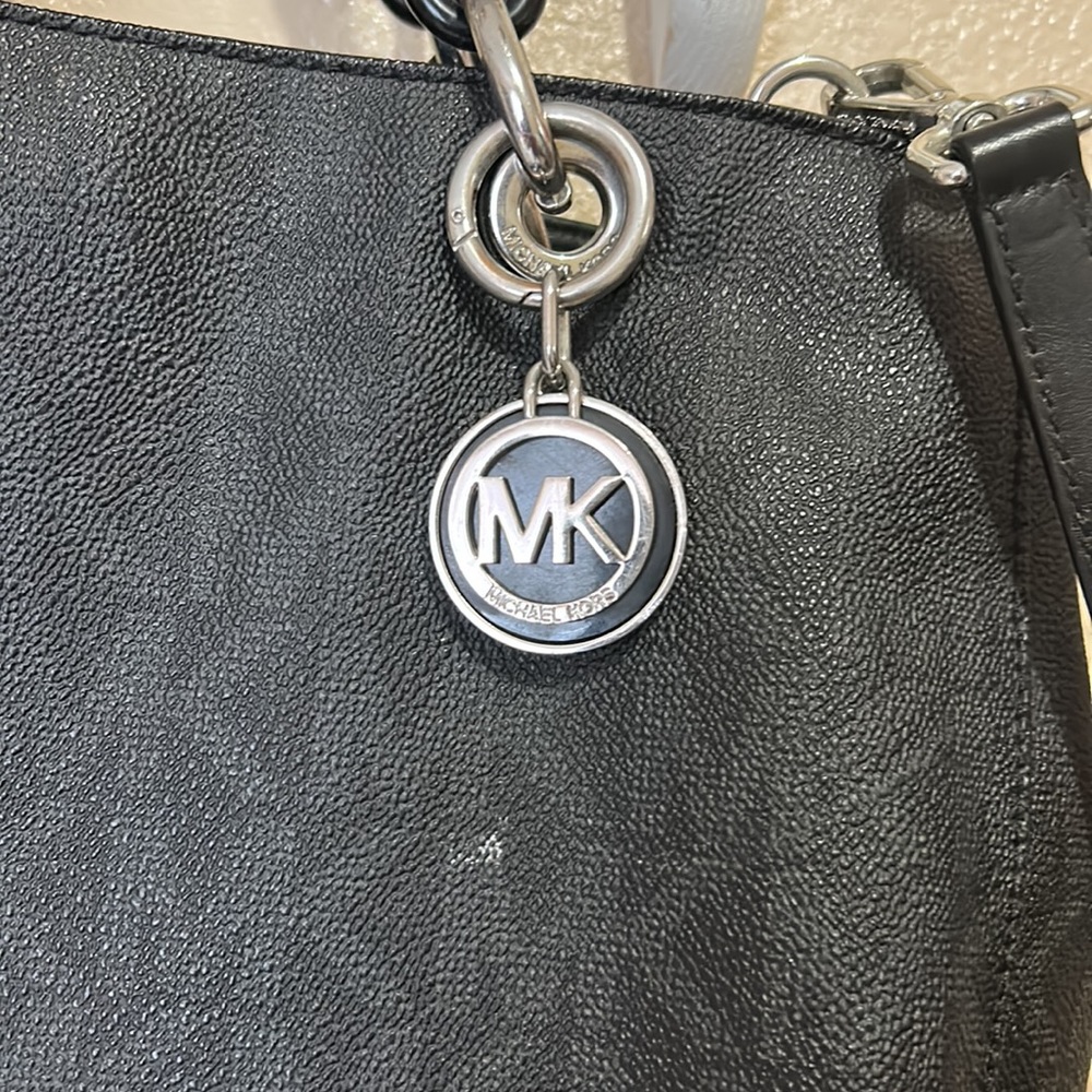 Mk purse - Picture 2 of 4
